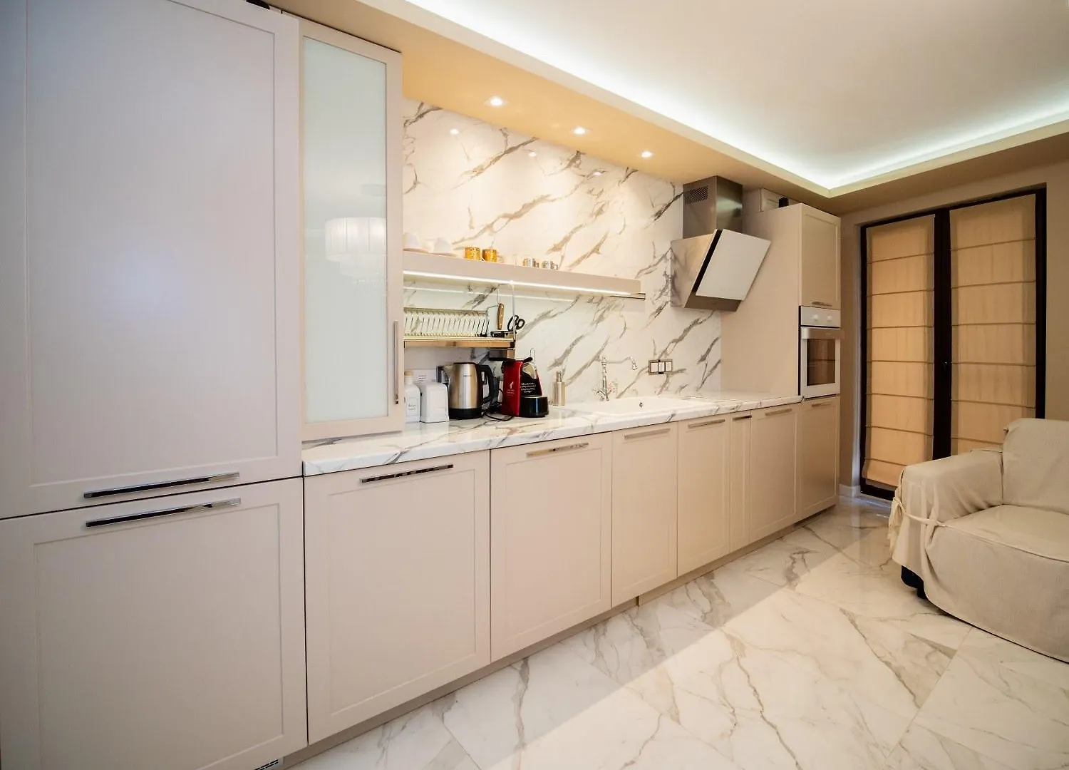 Paradise Center Premium Suite 1 София